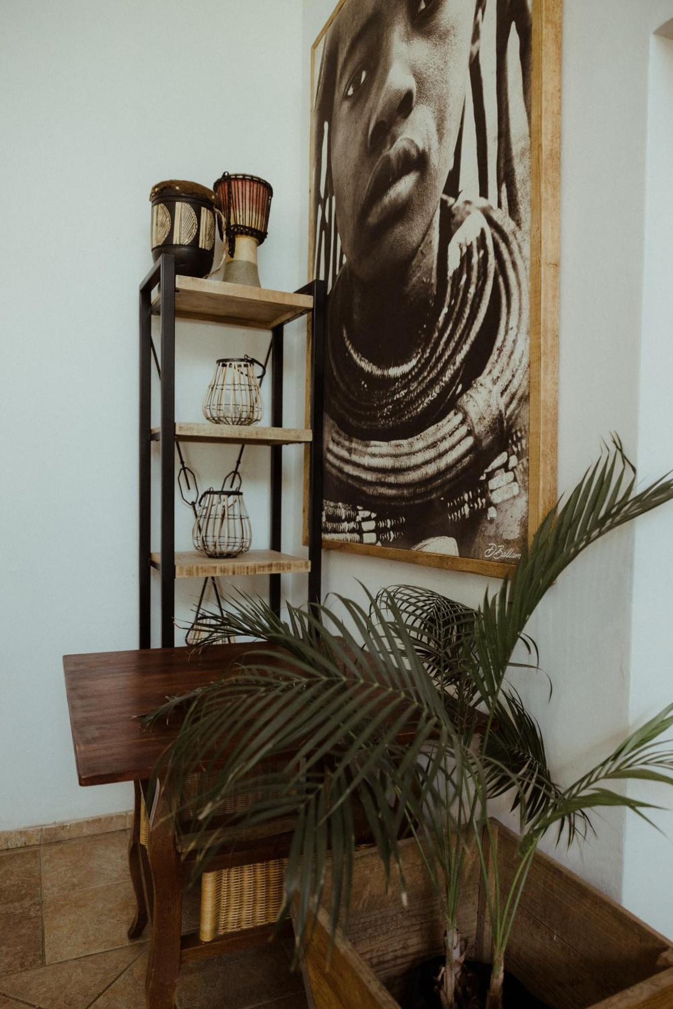 Out Of Africa Town Lodge Otjiwarongo Εξωτερικό φωτογραφία