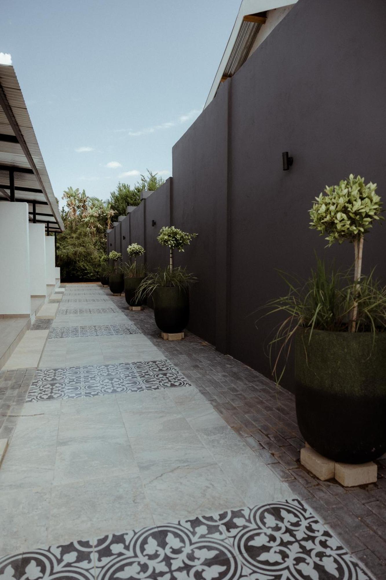 Out Of Africa Town Lodge Otjiwarongo Εξωτερικό φωτογραφία
