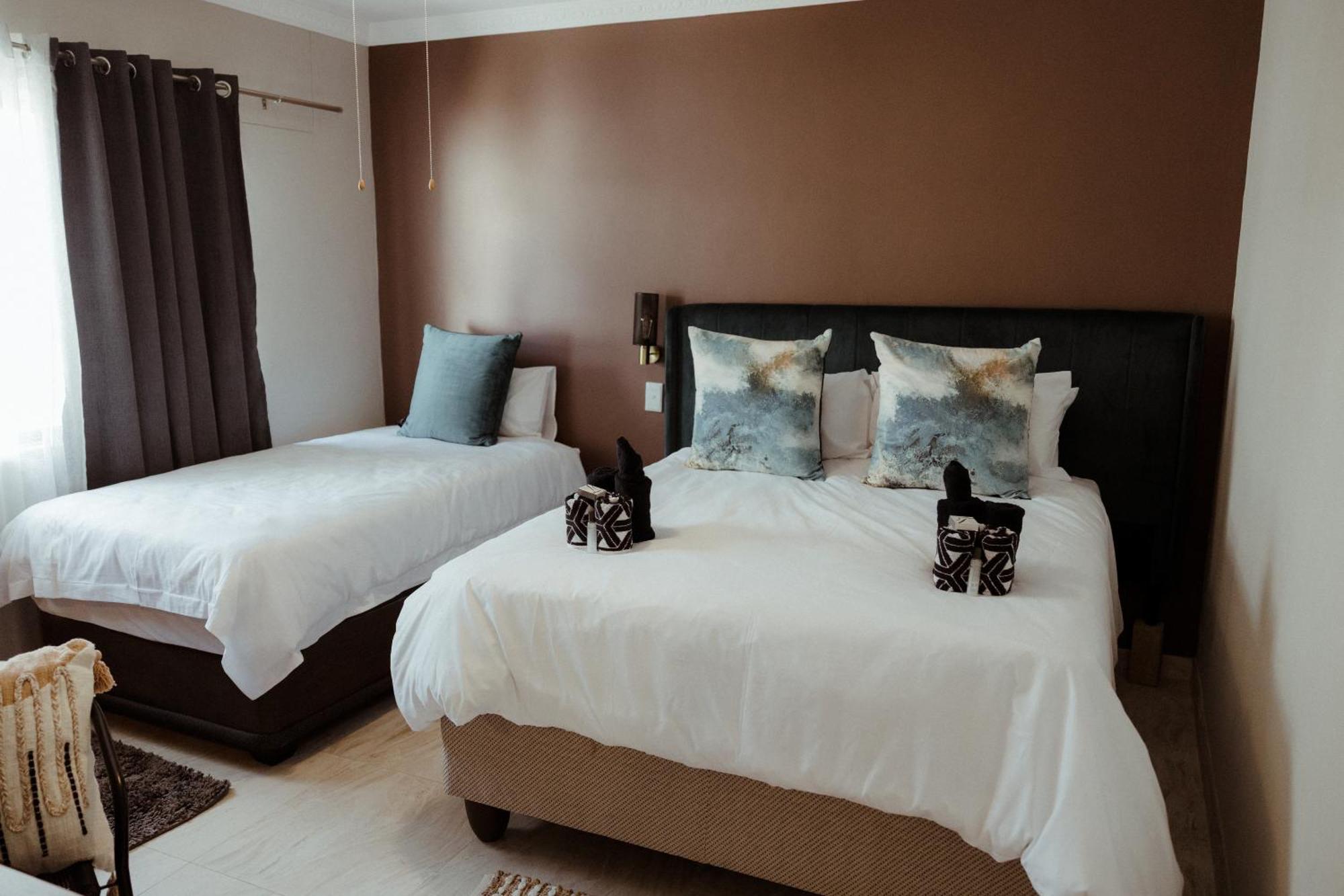 Out Of Africa Town Lodge Otjiwarongo Εξωτερικό φωτογραφία