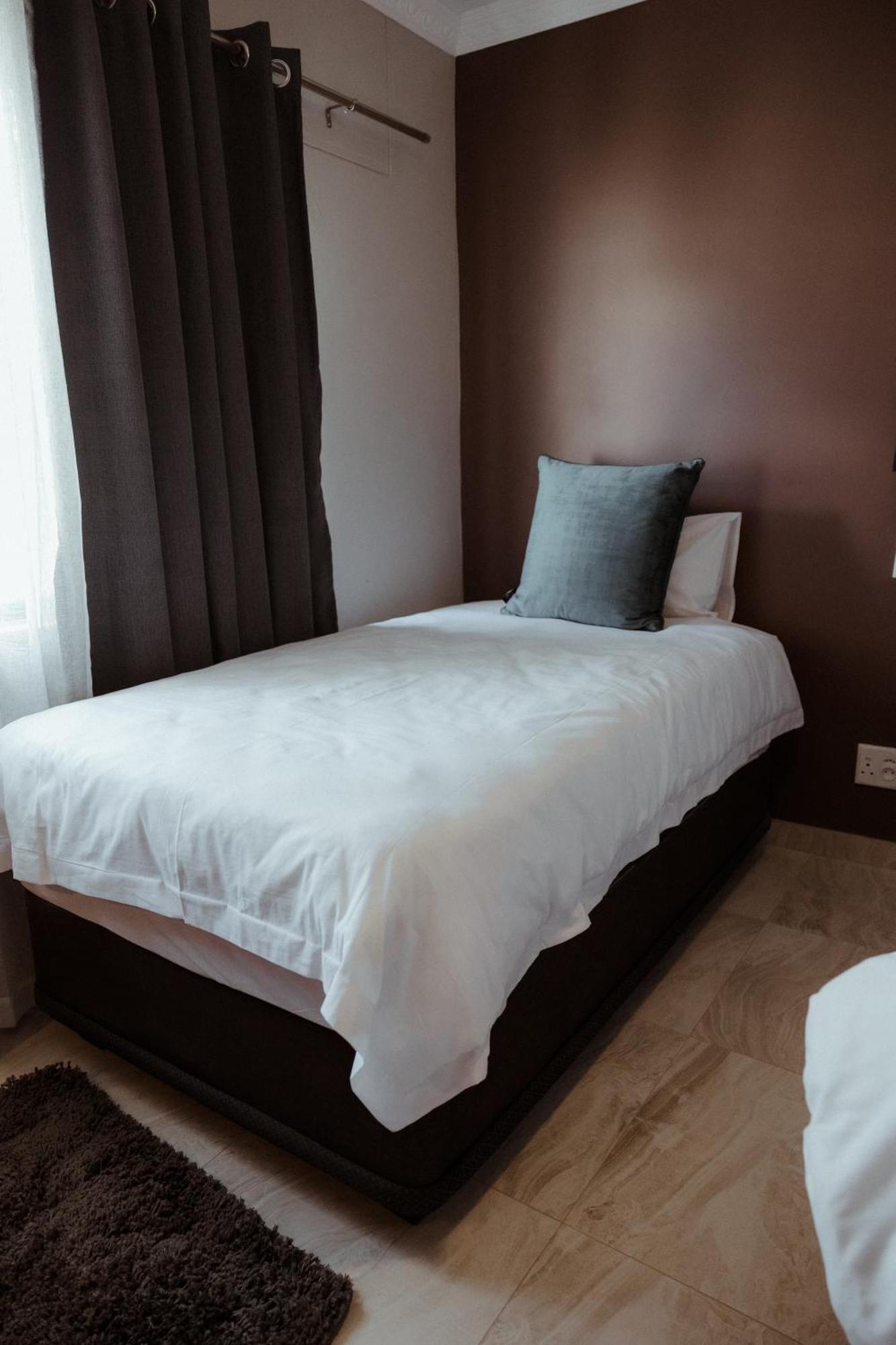 Out Of Africa Town Lodge Otjiwarongo Εξωτερικό φωτογραφία
