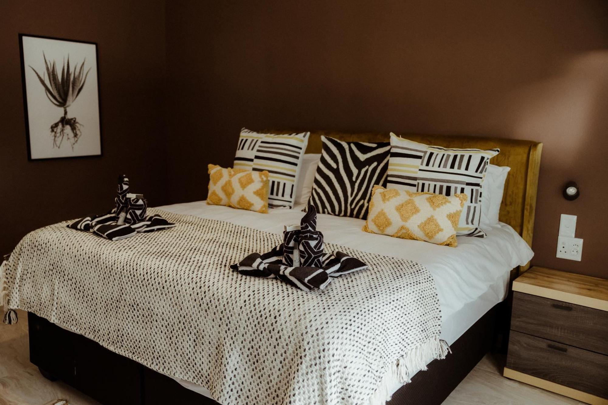 Out Of Africa Town Lodge Otjiwarongo Εξωτερικό φωτογραφία
