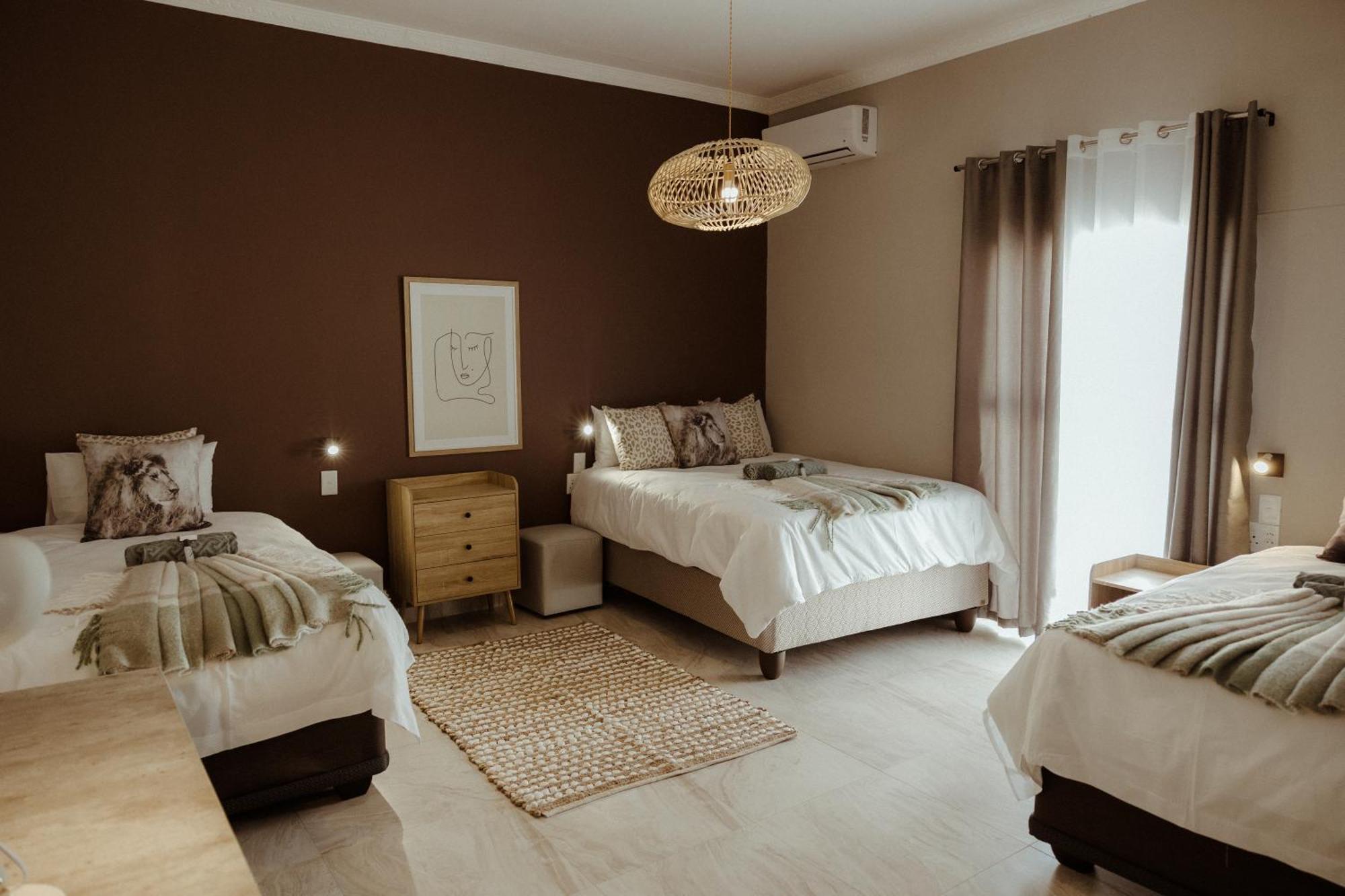 Out Of Africa Town Lodge Otjiwarongo Εξωτερικό φωτογραφία